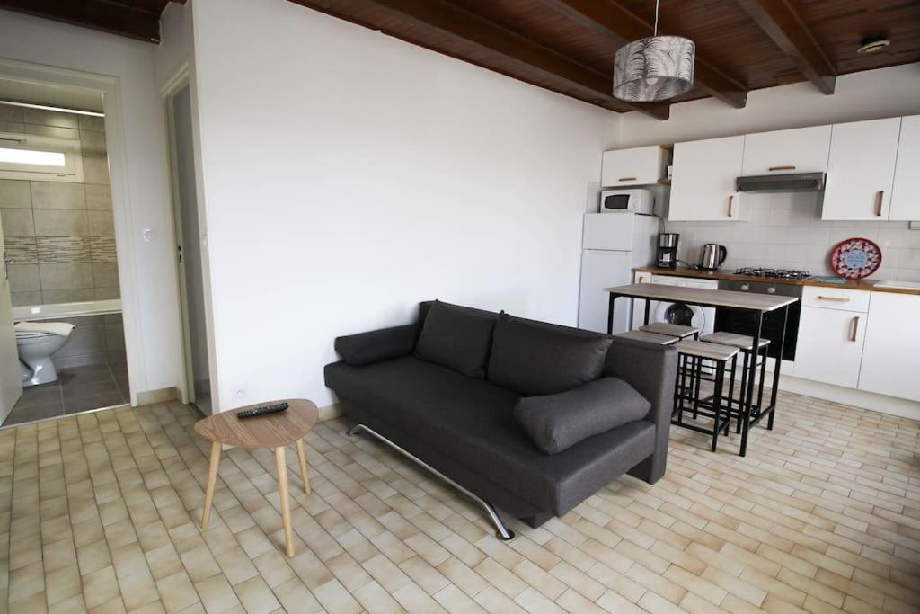 Апартаменти Joli T2 Renove / Wifi / Grand Parking Prive La Couronne  Екстер'єр фото